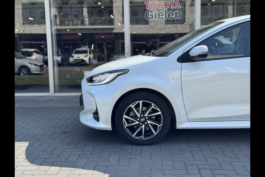 Toyota Yaris 1.5 Hybrid Dynamic Plus | Dodehoekherkenning, Parkeersensoren, Parelmoer wit, Stoelverwarming, Keyless, 16inch