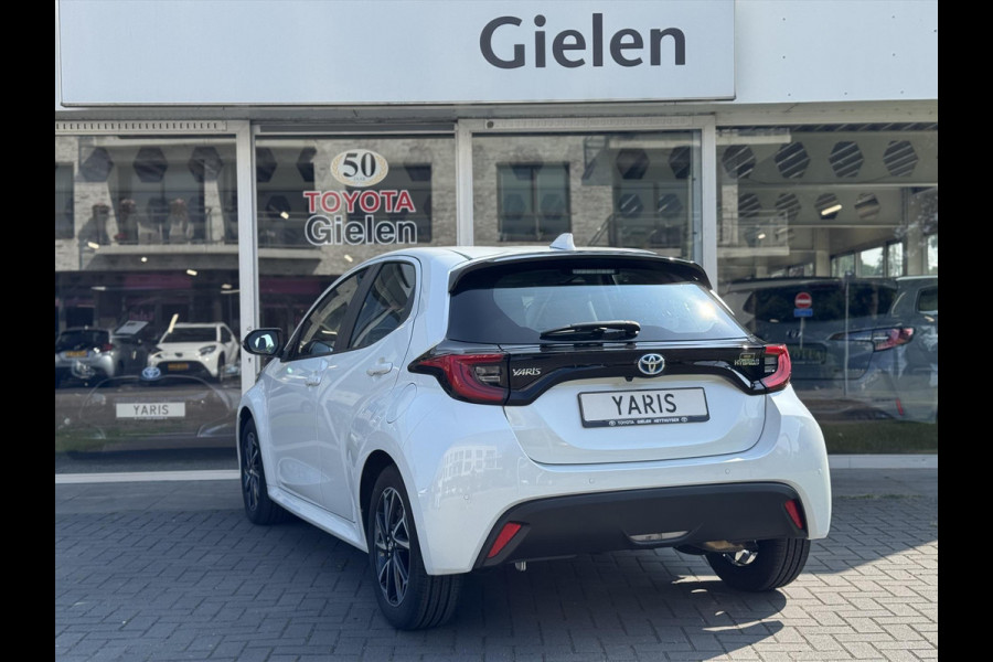 Toyota Yaris 1.5 Hybrid Dynamic Plus | Dodehoekherkenning, Parkeersensoren, Parelmoer wit, Stoelverwarming, Keyless, 16inch