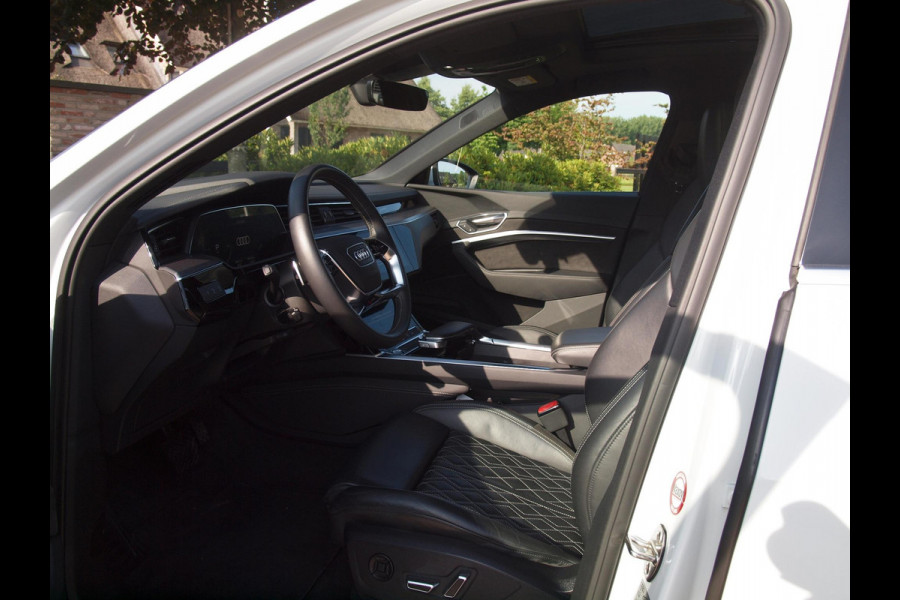 Audi e-tron e-tron 55 quattro advanced 95 kWh | S-Line | Panoramadak | Camera | Bang & Olufsen | Apple Carplay | Leer |