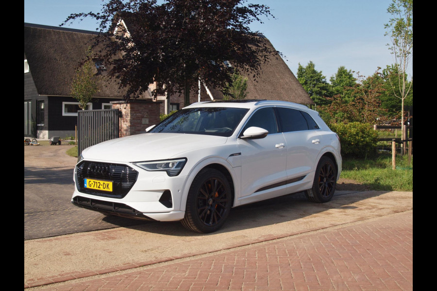 Audi e-tron e-tron 55 quattro advanced 95 kWh | S-Line | Panoramadak | Camera | Bang & Olufsen | Apple Carplay | Leer |