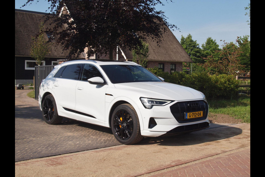 Audi e-tron e-tron 55 quattro advanced 95 kWh | S-Line | Panoramadak | Camera | Bang & Olufsen | Apple Carplay | Leer |