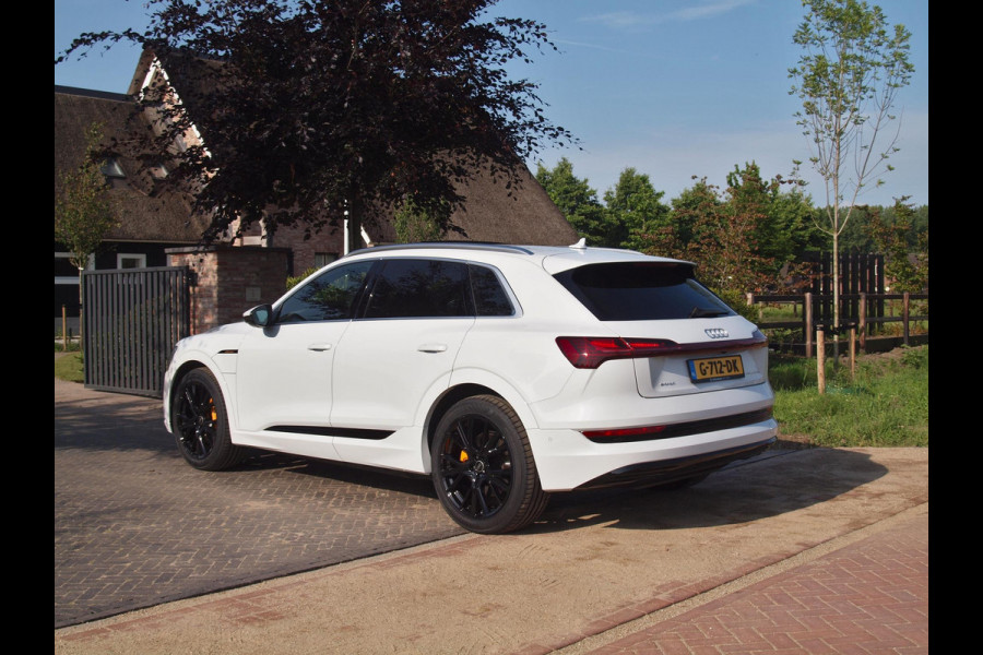 Audi e-tron e-tron 55 quattro advanced 95 kWh | S-Line | Panoramadak | Camera | Bang & Olufsen | Apple Carplay | Leer |