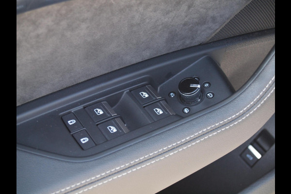 Audi e-tron e-tron 55 quattro advanced 95 kWh | S-Line | Panoramadak | Camera | Bang & Olufsen | Apple Carplay | Leer |