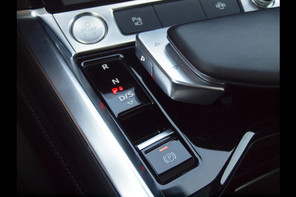 Audi e-tron e-tron 55 quattro advanced 95 kWh | S-Line | Panoramadak | Camera | Bang & Olufsen | Apple Carplay | Leer |