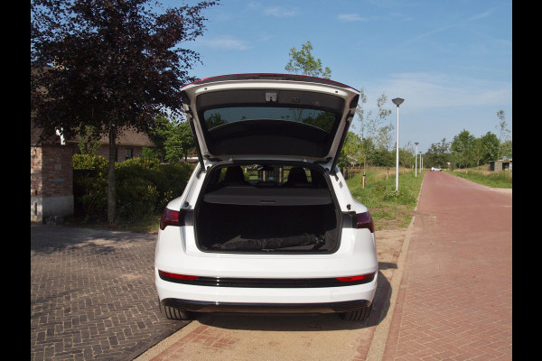 Audi e-tron e-tron 55 quattro advanced 95 kWh | S-Line | Panoramadak | Camera | Bang & Olufsen | Apple Carplay | Leer |