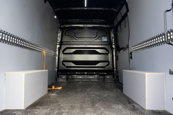 Renault Master E-Tech T35 L2H2 | Red Edition | 87 kWh | LED | Camera | CarPlay | Navi | Cruise | Airco | PDC