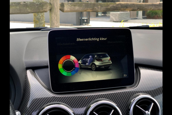 Mercedes-Benz B-Klasse 180 AMG Styling/Night Pakket | Schuifdak, Alcantara, 18'' LMV, Navi, Camera, Cruise, Sfeerverlichting | NAP