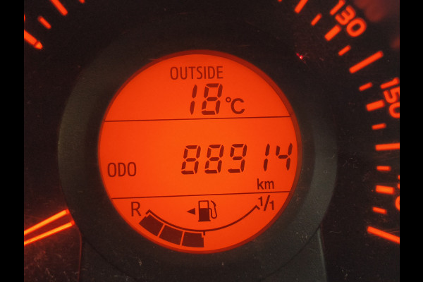 Citroën C1 1.0 VTi Feel Camera,Apple/Android uit 2022 Rijklaar + 12 maanden Bovag-garantie Henk Jongen Auto's in Helmond,  al 50 jaar service zoals 't hoort!
