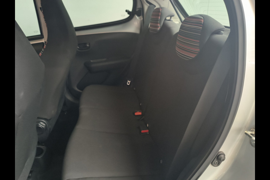 Citroën C1 1.0 VTi Feel Camera,Apple/Android uit 2022 Rijklaar + 12 maanden Bovag-garantie Henk Jongen Auto's in Helmond,  al 50 jaar service zoals 't hoort!