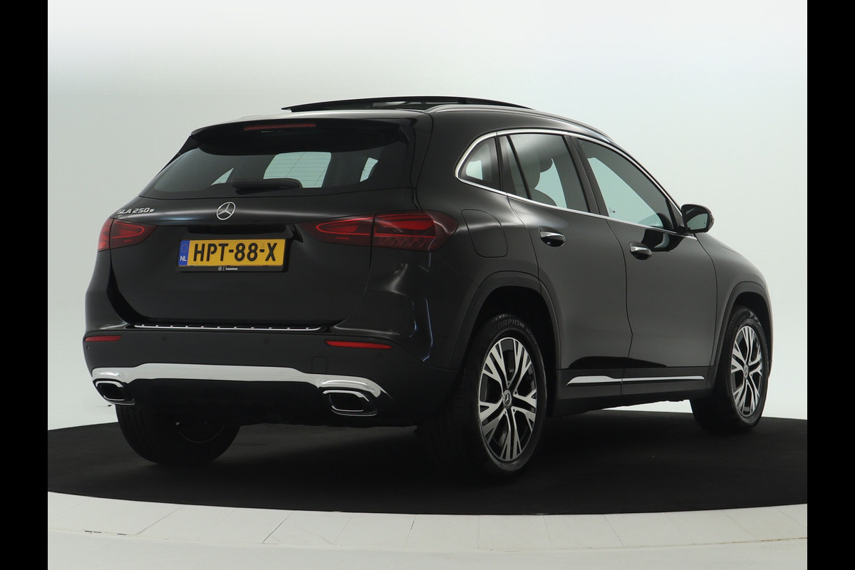 Mercedes-Benz GLA 250 e Luxury Line Plug-In Hybride | Progressive Line Advanced Plus | Panorama Schuif-Kanteldak | Alarm | Dodehoek Assist | 360° camera | Inclusief 24 maanden MB Certified garantie voor Europa. Mercedes-Benz GLA 250 e Luxury Line Plug-In Hybride | Progressive Line Advanced Plus | Panorama Schuif-Kanteldak | Alarm | Dodehoek Assist | 360° camera | Inclusief 24 maanden MB Certified garantie voor Europa.