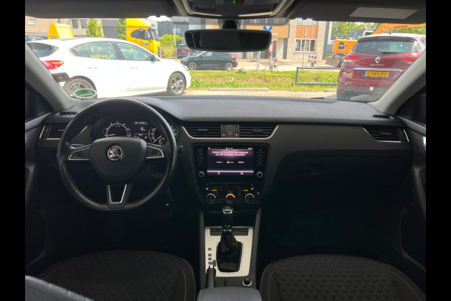 Škoda Octavia Combi 1.4 TSI Greentech Style Business PDC | CARPLAY | TREKHAAK | AIRCO |