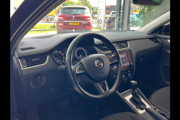 Škoda Octavia Combi 1.4 TSI Greentech Style Business PDC | CARPLAY | TREKHAAK | AIRCO |