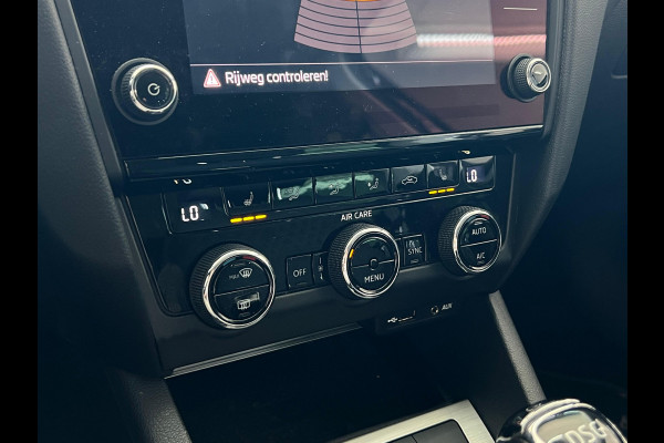 Škoda Octavia Combi 1.4 TSI Greentech Style Business PDC | CARPLAY | TREKHAAK | AIRCO |