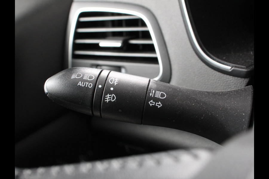 Renault MEGANE Estate 1.2 TCe Limited Navigatie Climate Control Lichtmetalen velgen Cruise Control Handel/Export!