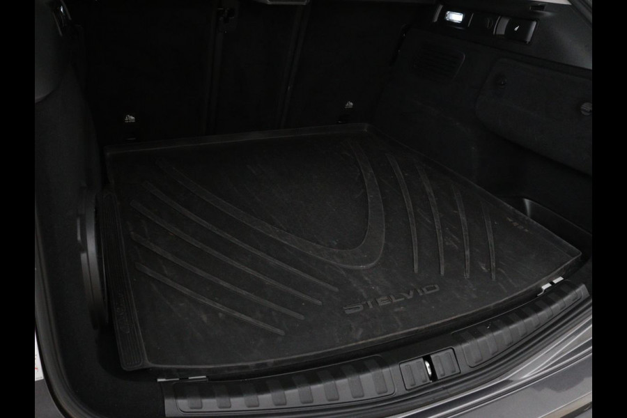 Alfa Romeo Stelvio 2.0 T Q4 Super | Camera | Sportstoelen | Xenon | Navigatie | Elektrische achterklep | Cruise control