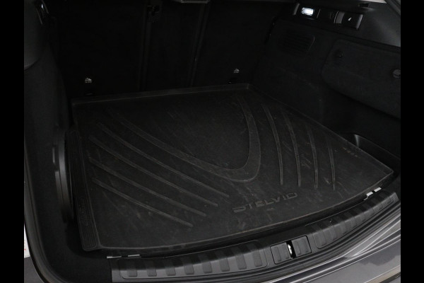 Alfa Romeo Stelvio 2.0 T Q4 Super | Camera | Sportstoelen | Xenon | Navigatie | Elektrische achterklep | Cruise control