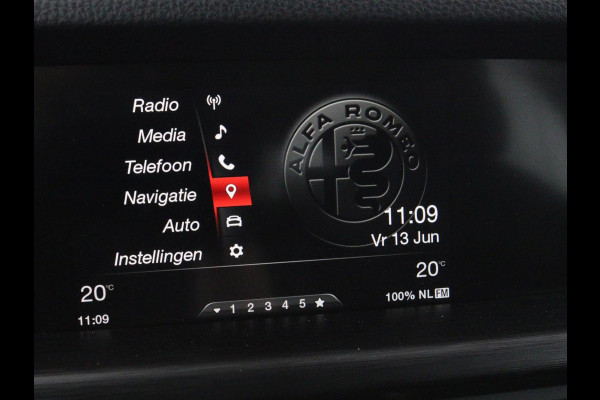 Alfa Romeo Stelvio 2.0 T Q4 Super | Camera | Sportstoelen | Xenon | Navigatie | Elektrische achterklep | Cruise control