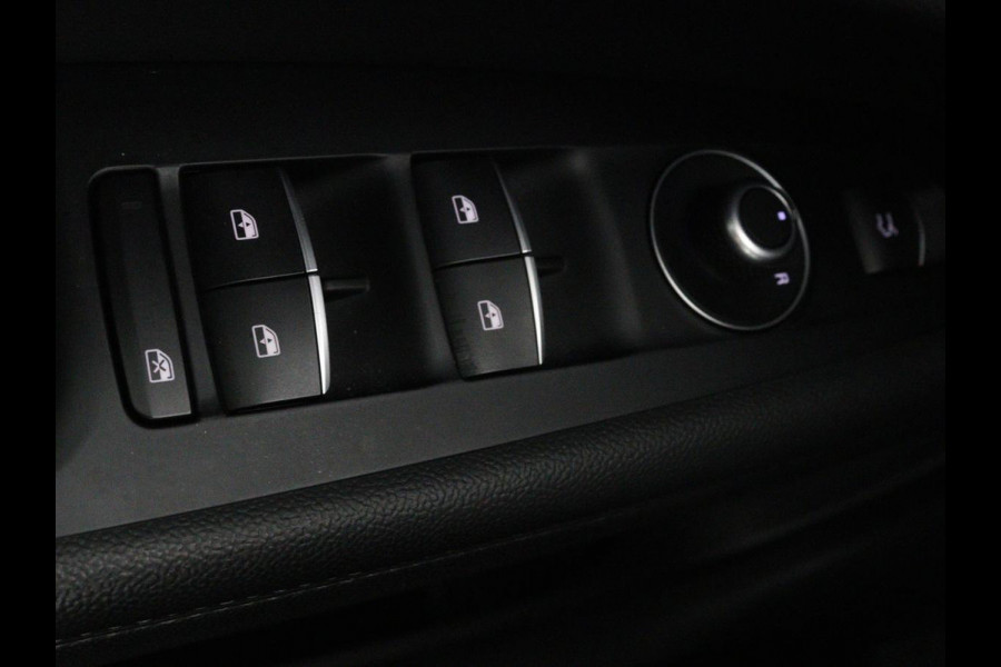 Alfa Romeo Stelvio 2.0 T Q4 Super | Camera | Sportstoelen | Xenon | Navigatie | Elektrische achterklep | Cruise control