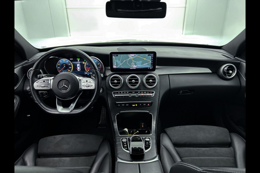 Mercedes-Benz C-Klasse 200 Business Solution AMG | Achteruitrijcamera | AMG-styling | Smartphone-integratiepakket | Navigatiesysteem full map | 24 Maanden Mercedes-Benz Certified garantie.