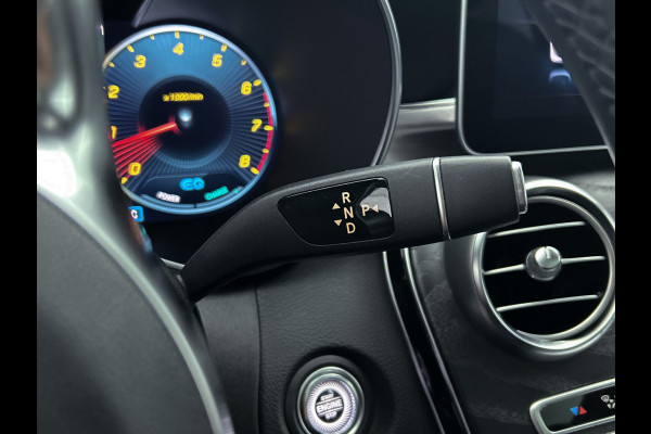 Mercedes-Benz C-Klasse 200 Business Solution AMG | Achteruitrijcamera | AMG-styling | Smartphone-integratiepakket | Navigatiesysteem full map | 24 Maanden Mercedes-Benz Certified garantie.