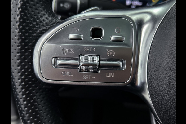 Mercedes-Benz C-Klasse 200 Business Solution AMG | Achteruitrijcamera | AMG-styling | Smartphone-integratiepakket | Navigatiesysteem full map | 24 Maanden Mercedes-Benz Certified garantie.