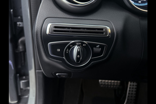 Mercedes-Benz C-Klasse 200 Business Solution AMG | Achteruitrijcamera | AMG-styling | Smartphone-integratiepakket | Navigatiesysteem full map | 24 Maanden Mercedes-Benz Certified garantie.