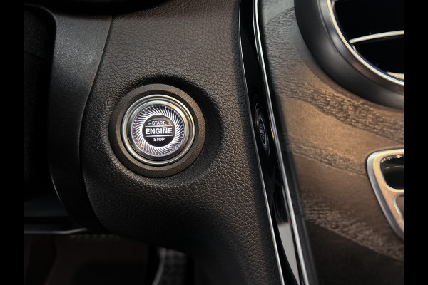 Mercedes-Benz C-Klasse 200 Business Solution AMG | Achteruitrijcamera | AMG-styling | Smartphone-integratiepakket | Navigatiesysteem full map | 24 Maanden Mercedes-Benz Certified garantie.