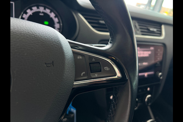 Škoda Octavia Combi 1.4 TSI Greentech Style Business PDC | CARPLAY | TREKHAAK | AIRCO |