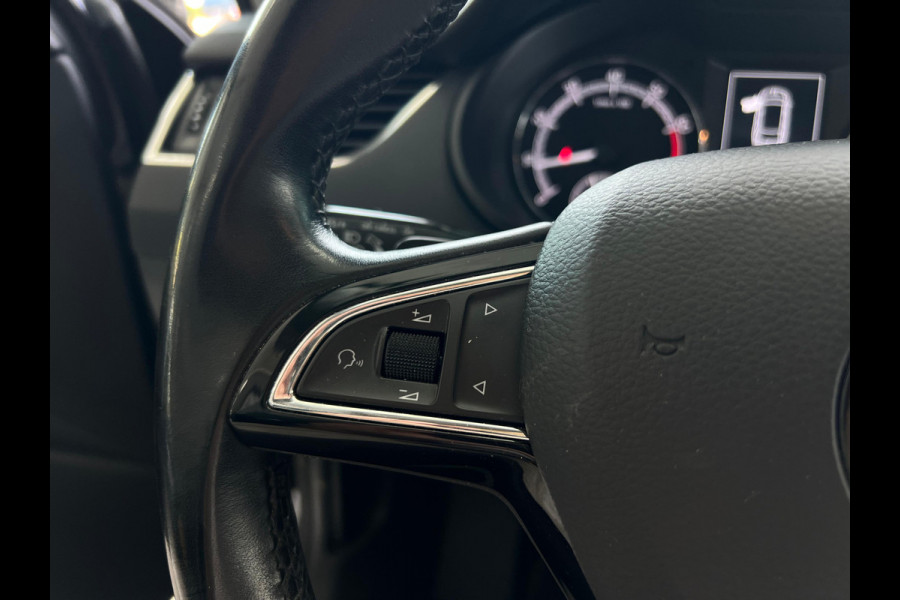 Škoda Octavia Combi 1.4 TSI Greentech Style Business PDC | CARPLAY | TREKHAAK | AIRCO |