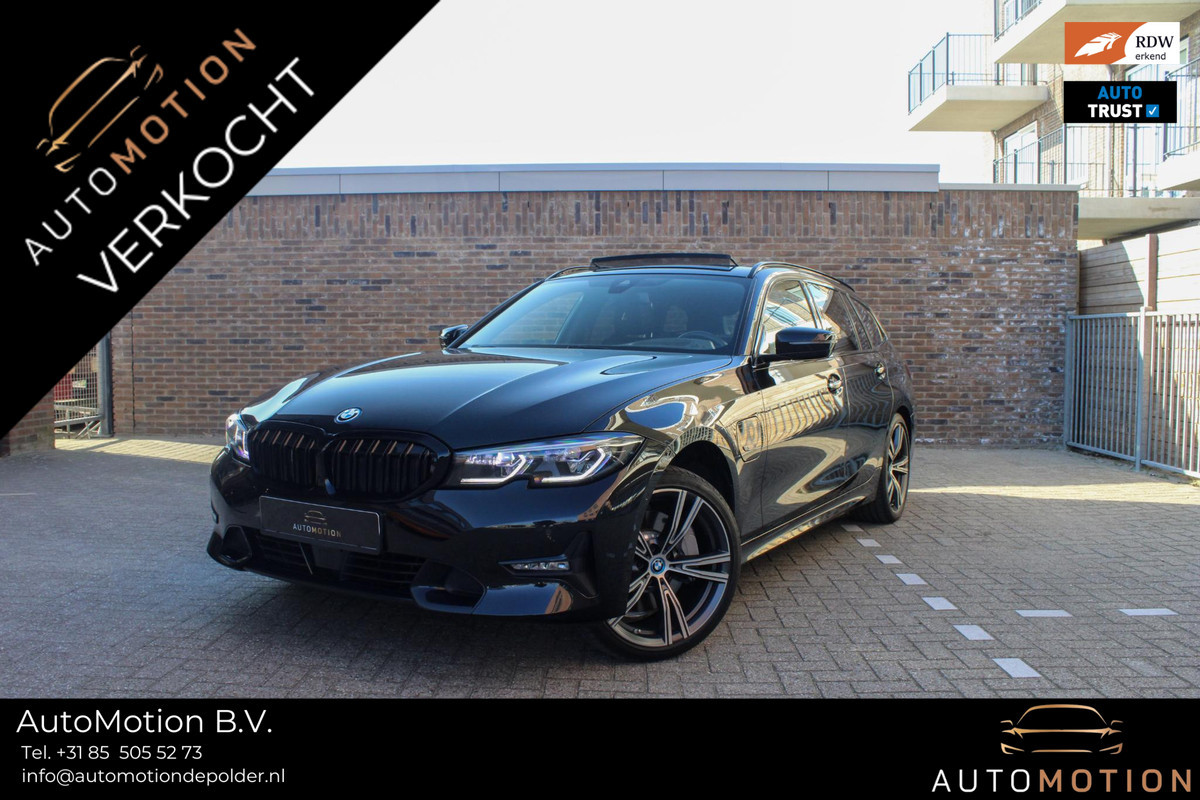 BMW 3 Serie Touring 330E XDRIVE TOURING | Pano | Camera |HUD onder andere voorzien van Panorama dak, ACC, Achteruitrijcamera, Sfeerverlichting, Dode hoek detectie, Front assist, parkeer assistent, Apple CarPlay, Head-up display, Stoelverwarming, Keyless, BMW laserlight & Elektrische trekhaak. BMW 3 Serie Touring 330E XDRIVE TOURING | Pano | Camera |HUD onder andere voorzien van Panorama dak, ACC, Achteruitrijcamera, Sfeerverlichting, Dode hoek detectie, Front assist, parkeer assistent, Apple CarPlay, Head-up display, Stoelverwarming, Keyless, BMW laserlight & Elektrische trekhaak.