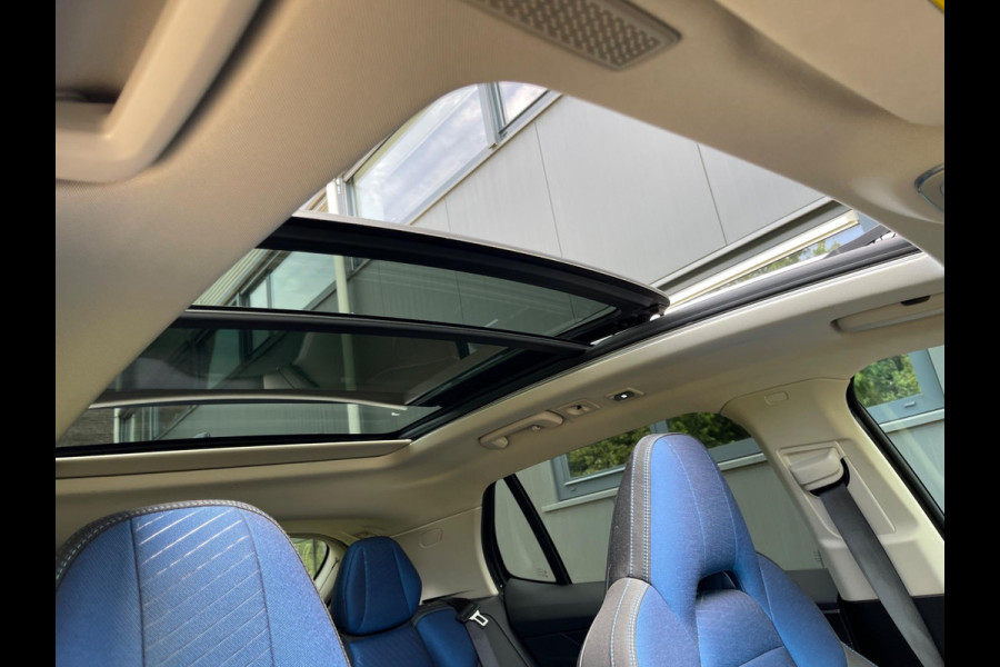 Lynk & Co 01 1.5 Plug-in Hybrid Pano/dak Apple/Carplay Adaptive/Cruise Camera.