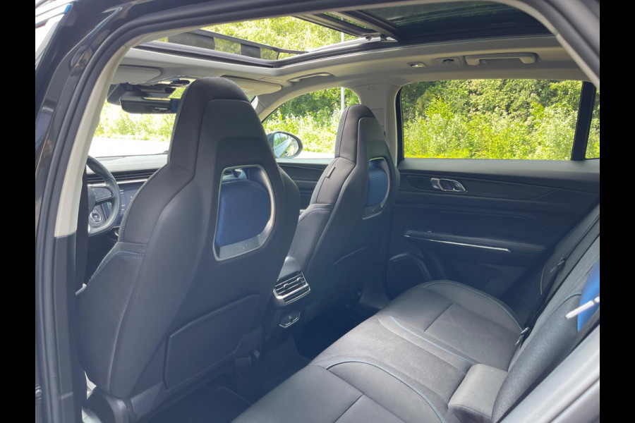 Lynk & Co 01 1.5 Plug-in Hybrid Pano/dak Apple/Carplay Adaptive/Cruise Camera.