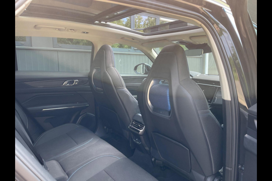 Lynk & Co 01 1.5 Plug-in Hybrid Pano/dak Apple/Carplay Adaptive/Cruise Camera.