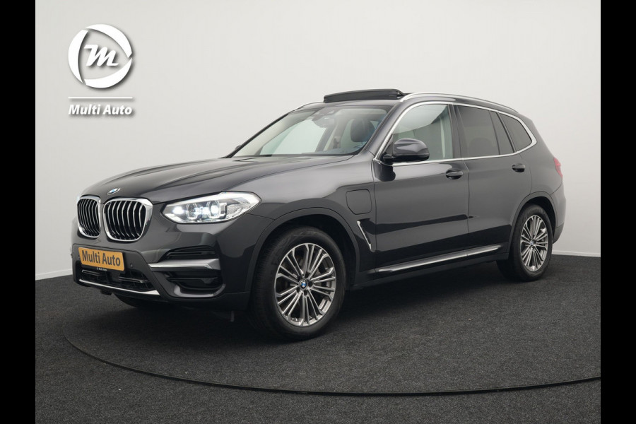 BMW X3 xDrive30e Luxury Line Plug In Hybrid 293pk PHEV | Trekhaak af Fabriek | Panodak | Adaptive Cruise | Lederen Sportstoelen Memory | 19"L.M | Sfeerverlichting | Keyless | Apple Carplay |