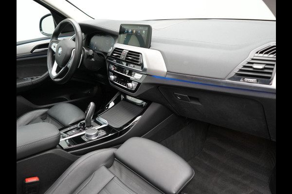 BMW X3 xDrive30e Luxury Line Plug In Hybrid 293pk PHEV | Trekhaak af Fabriek | Panodak | Adaptive Cruise | Lederen Sportstoelen Memory | 19"L.M | Sfeerverlichting | Keyless | Apple Carplay |