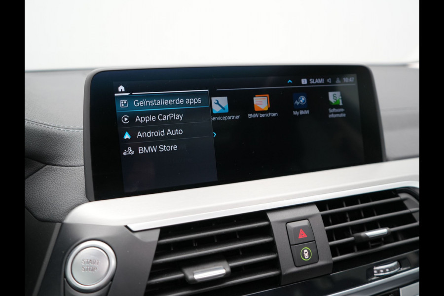 BMW X3 xDrive30e Luxury Line Plug In Hybrid 293pk PHEV | Trekhaak af Fabriek | Panodak | Adaptive Cruise | Lederen Sportstoelen Memory | 19"L.M | Sfeerverlichting | Keyless | Apple Carplay |