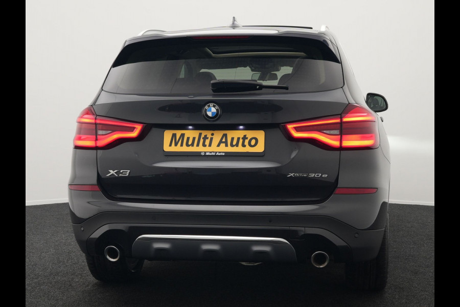 BMW X3 xDrive30e Luxury Line Plug In Hybrid 293pk PHEV | Trekhaak af Fabriek | Panodak | Adaptive Cruise | Lederen Sportstoelen Memory | 19"L.M | Sfeerverlichting | Keyless | Apple Carplay |