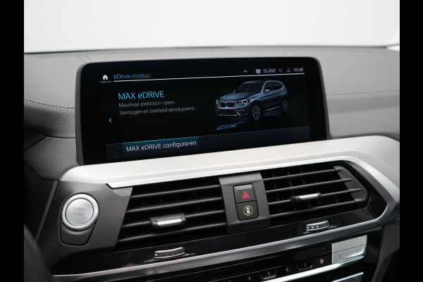 BMW X3 xDrive30e Luxury Line Plug In Hybrid 293pk PHEV | Trekhaak af Fabriek | Panodak | Adaptive Cruise | Lederen Sportstoelen Memory | 19"L.M | Sfeerverlichting | Keyless | Apple Carplay |