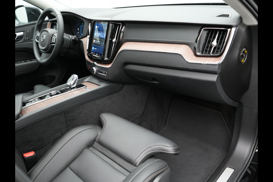 Volvo XC60 T8 AWD Ultimate Bright Plug In Hybrid PHEV | Panodak | Luxe Lederen Sportstoelen Memory & Massage | 360 Camera | Adaptive Cruise | Head Up | 20"L.M | Google Maps |