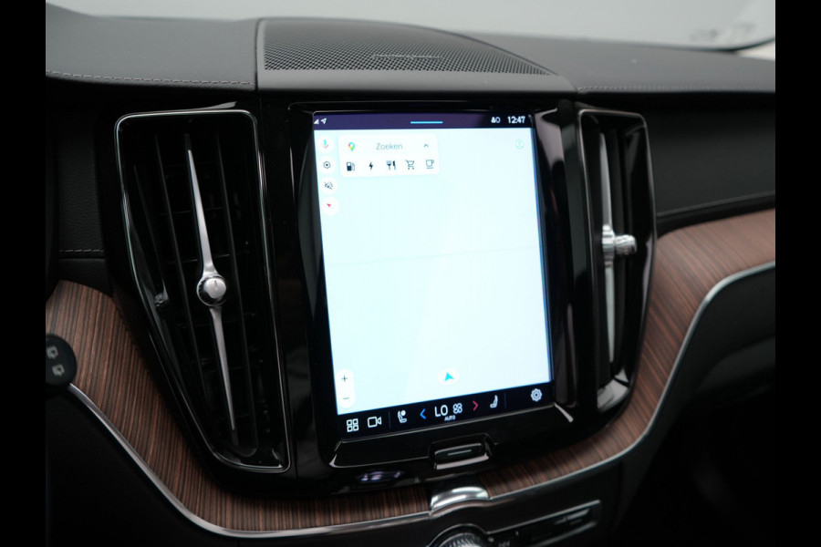 Volvo XC60 T8 AWD Ultimate Bright Plug In Hybrid PHEV | Panodak | Luxe Lederen Sportstoelen Memory & Massage | 360 Camera | Adaptive Cruise | Head Up | 20"L.M | Google Maps |