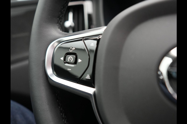 Volvo XC60 T8 AWD Ultimate Bright Plug In Hybrid PHEV | Panodak | Luxe Lederen Sportstoelen Memory & Massage | 360 Camera | Adaptive Cruise | Head Up | 20"L.M | Google Maps |