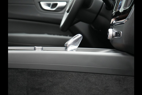 Volvo XC60 T8 AWD Ultimate Bright Plug In Hybrid PHEV | Panodak | Luxe Lederen Sportstoelen Memory & Massage | 360 Camera | Adaptive Cruise | Head Up | 20"L.M | Google Maps |