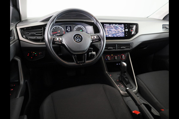 Volkswagen Polo 1.0 TSI Comfortline 95 pk Automaat (DSG) | Navigatie | Parkeersensoren | Adaptieve cruise control | Apple Carplay/Android Auto |