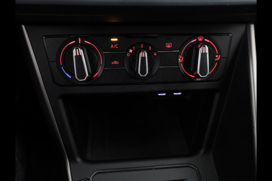Volkswagen Polo 1.0 TSI Comfortline 95 pk Automaat (DSG) | Navigatie | Parkeersensoren | Adaptieve cruise control | Apple Carplay/Android Auto |