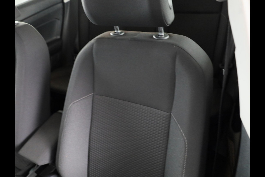 Volkswagen Polo 1.0 TSI Comfortline 95 pk Automaat (DSG) | Navigatie | Parkeersensoren | Adaptieve cruise control | Apple Carplay/Android Auto |