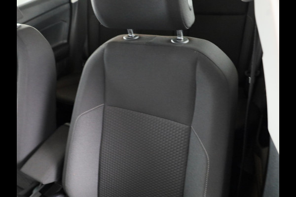 Volkswagen Polo 1.0 TSI Comfortline 95 pk Automaat (DSG) | Navigatie | Parkeersensoren | Adaptieve cruise control | Apple Carplay/Android Auto |