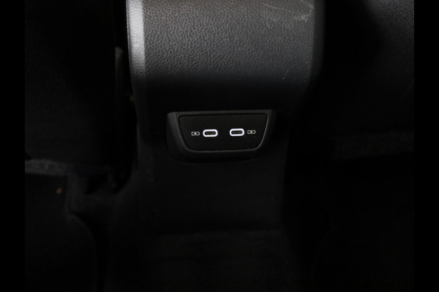 Volkswagen Polo 1.0 TSI Comfortline 95 pk Automaat (DSG) | Navigatie | Parkeersensoren | Adaptieve cruise control | Apple Carplay/Android Auto |