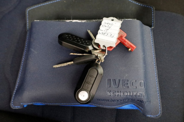 Iveco Daily 35C16 160pk E6 HiMatic Automaat Bakwagen met laadklep Hoog 233cm 11-2019