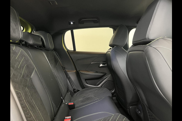 Peugeot e-208 EV GT 51 kWh | Long range | Stoelverwarming & Massage | Navigatie | Adaptieve Cruise Control |
