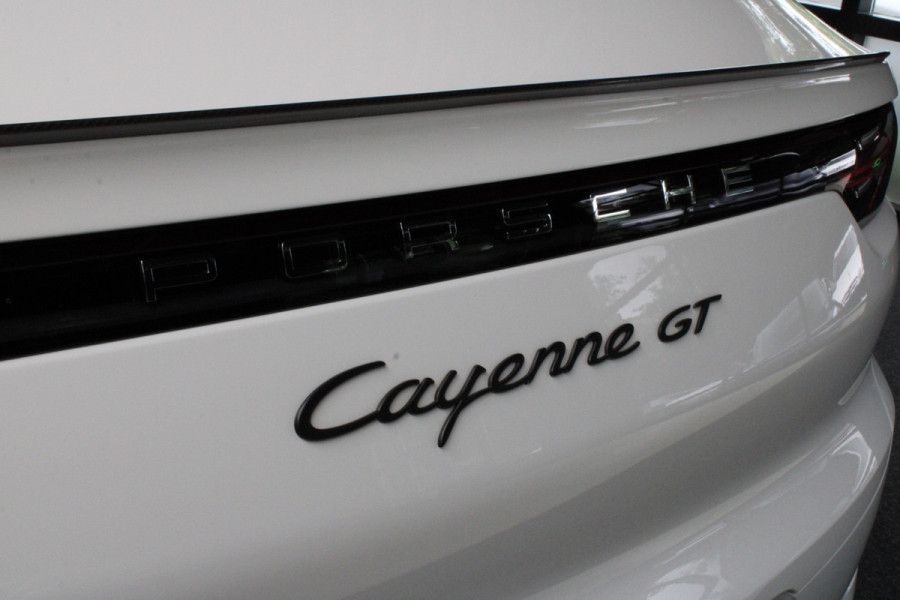 Porsche Cayenne Coupé 3.0 GT Sport Chrono Carbon Softclose Camera Bose Elektr. uitklapbare trekhaak Alcantara binnenhemel 22" LM velgen